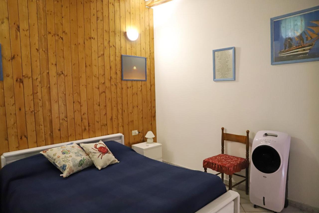 Casa Vacanze Lorenzo Villa Malfa  Exteriör bild