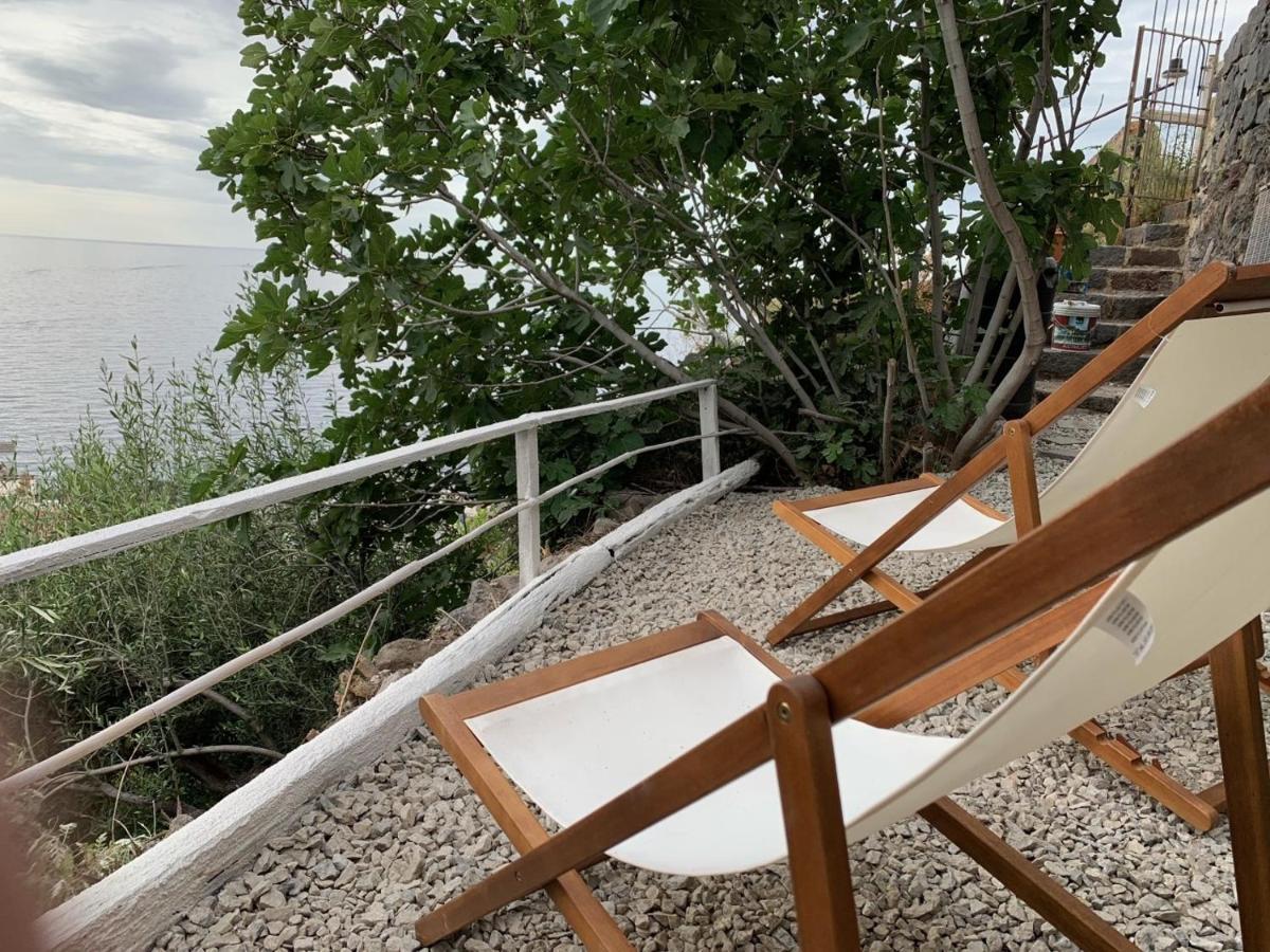 Casa Vacanze Lorenzo Villa Malfa  Exteriör bild