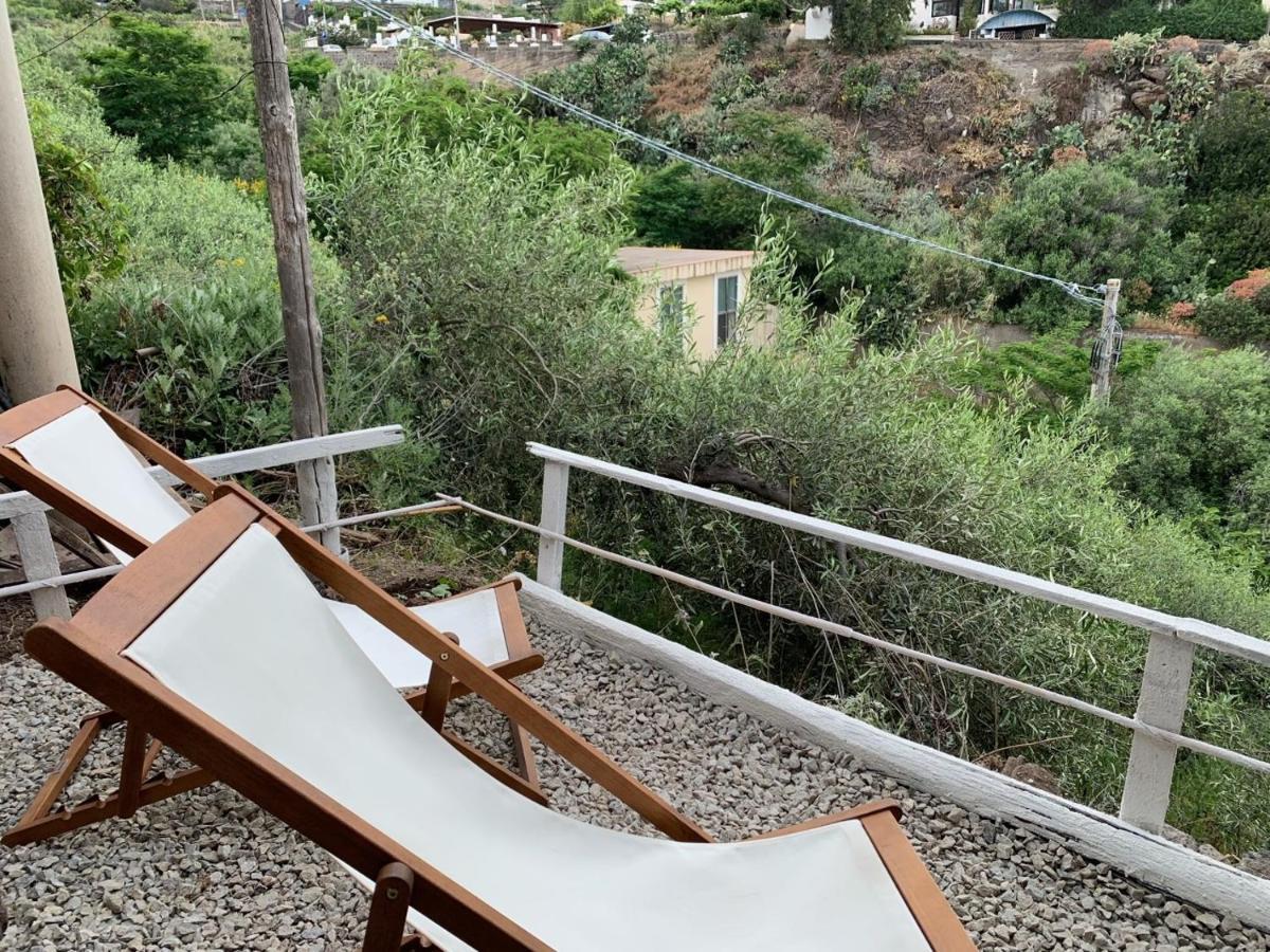 Casa Vacanze Lorenzo Villa Malfa  Exteriör bild