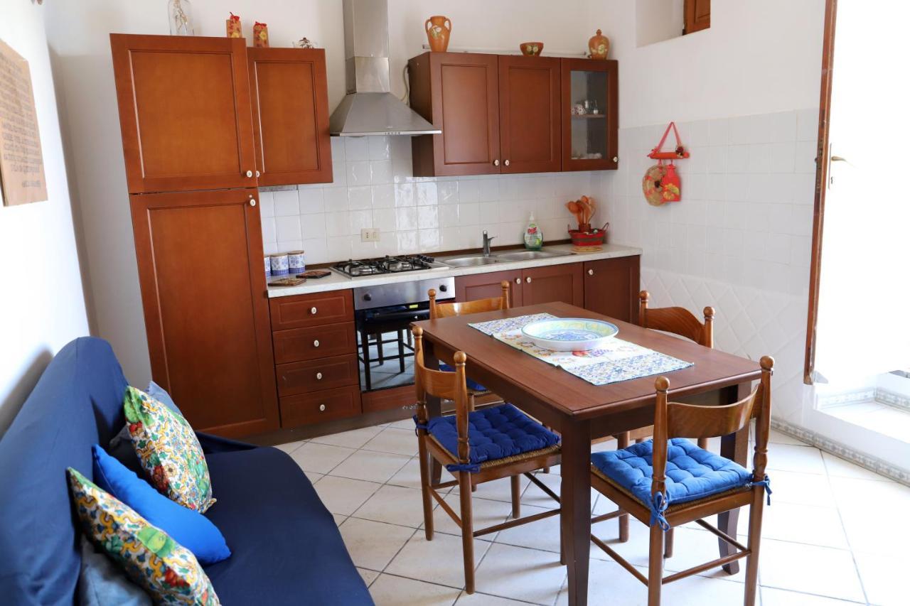 Casa Vacanze Lorenzo Villa Malfa  Exteriör bild