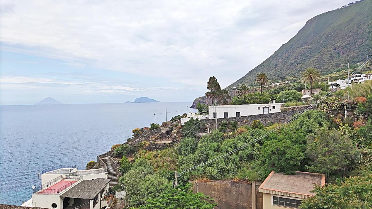 Casa Vacanze Lorenzo Villa Malfa  Exteriör bild
